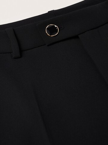 MANGO Zvonové kalhoty Kalhoty s puky 'Iguana' – černá