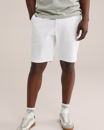 WE Fashion Обычный Брюки-чинос в Белый: спереди