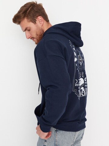 Trendyol Sweatshirt i blå