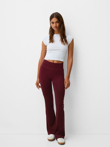 Bershka Flared Hose in Rot