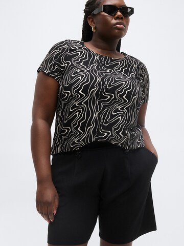 ONLY Carmakoma Regular Pleat-Front Pants 'CARSANIA' in Black