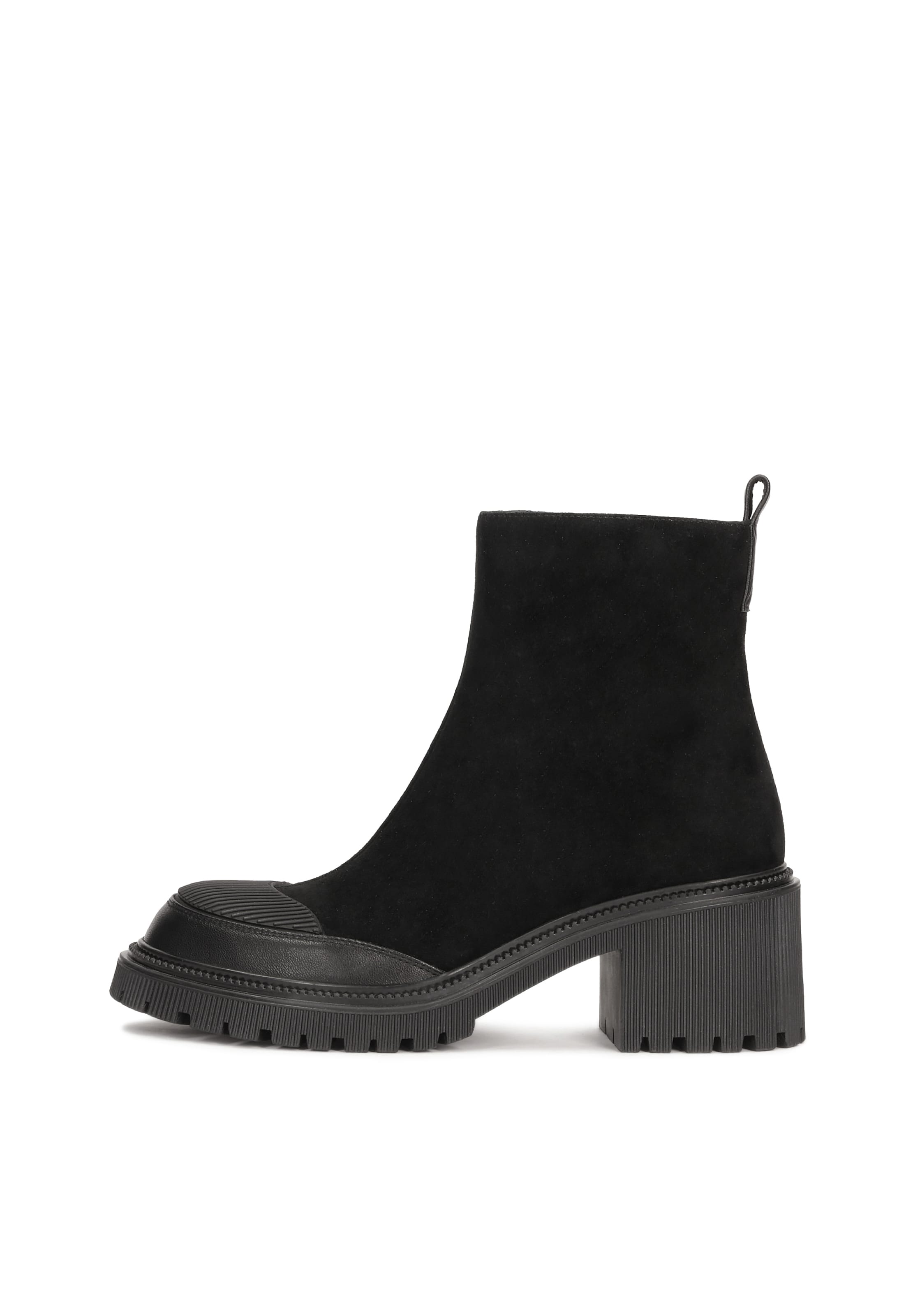 melns Kazar Puszābaki: no priekšpuses