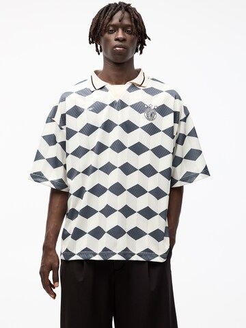 Pull&Bear Shirt in Black: front