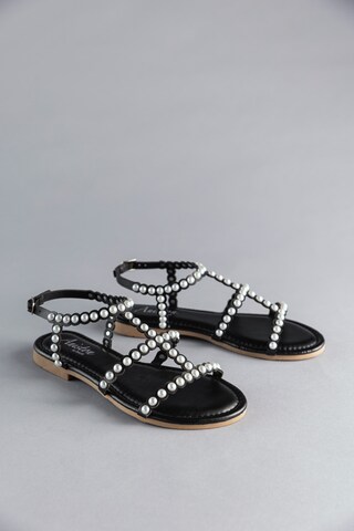 Aniston Sandals in Black