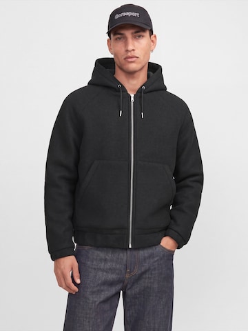 JACK & JONES - Chaqueta de entretiempo 'JCOIMPACT' en negro: frente