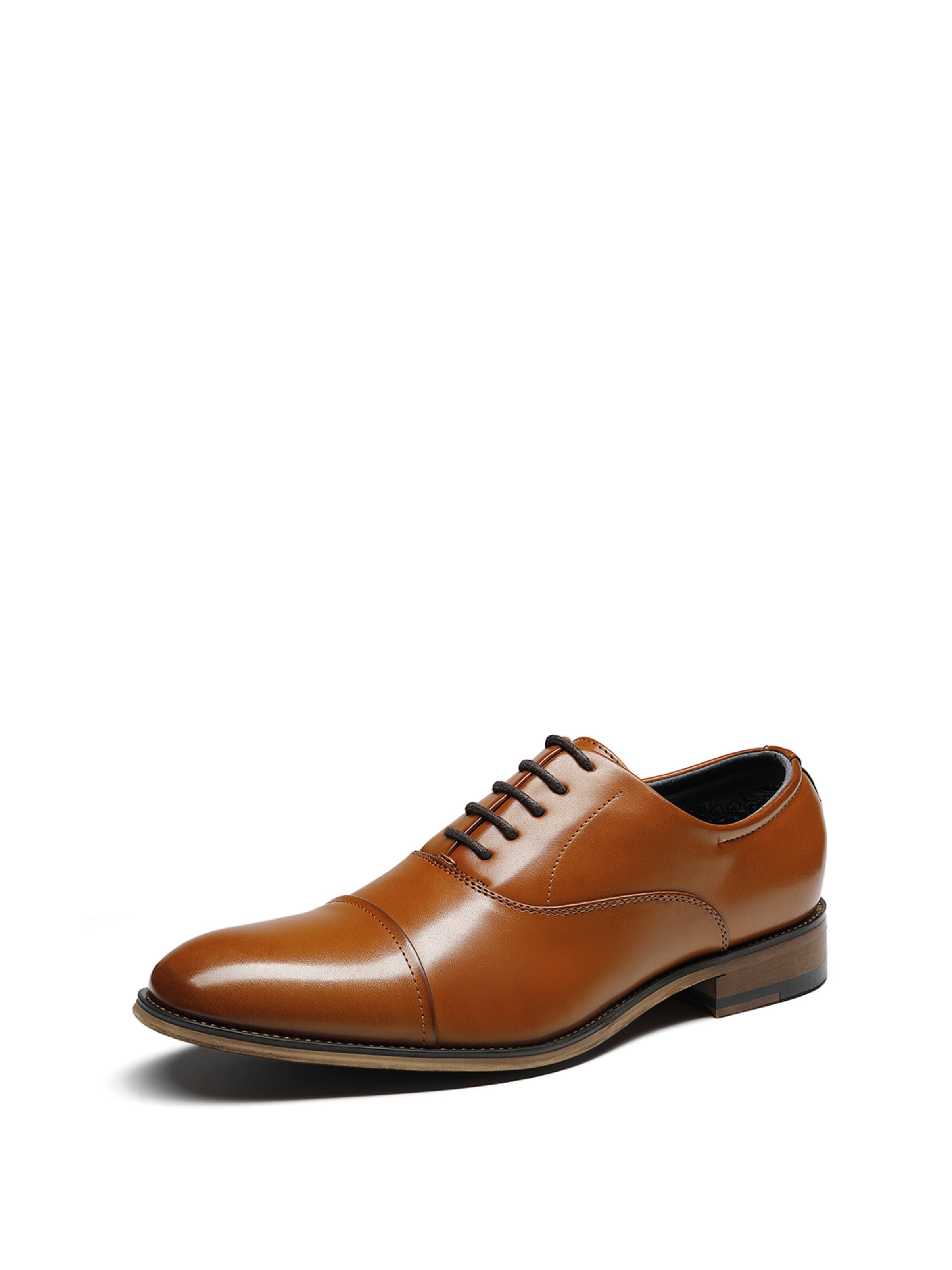 Scarpa stringata di Bruno Marc in marrone: frontale