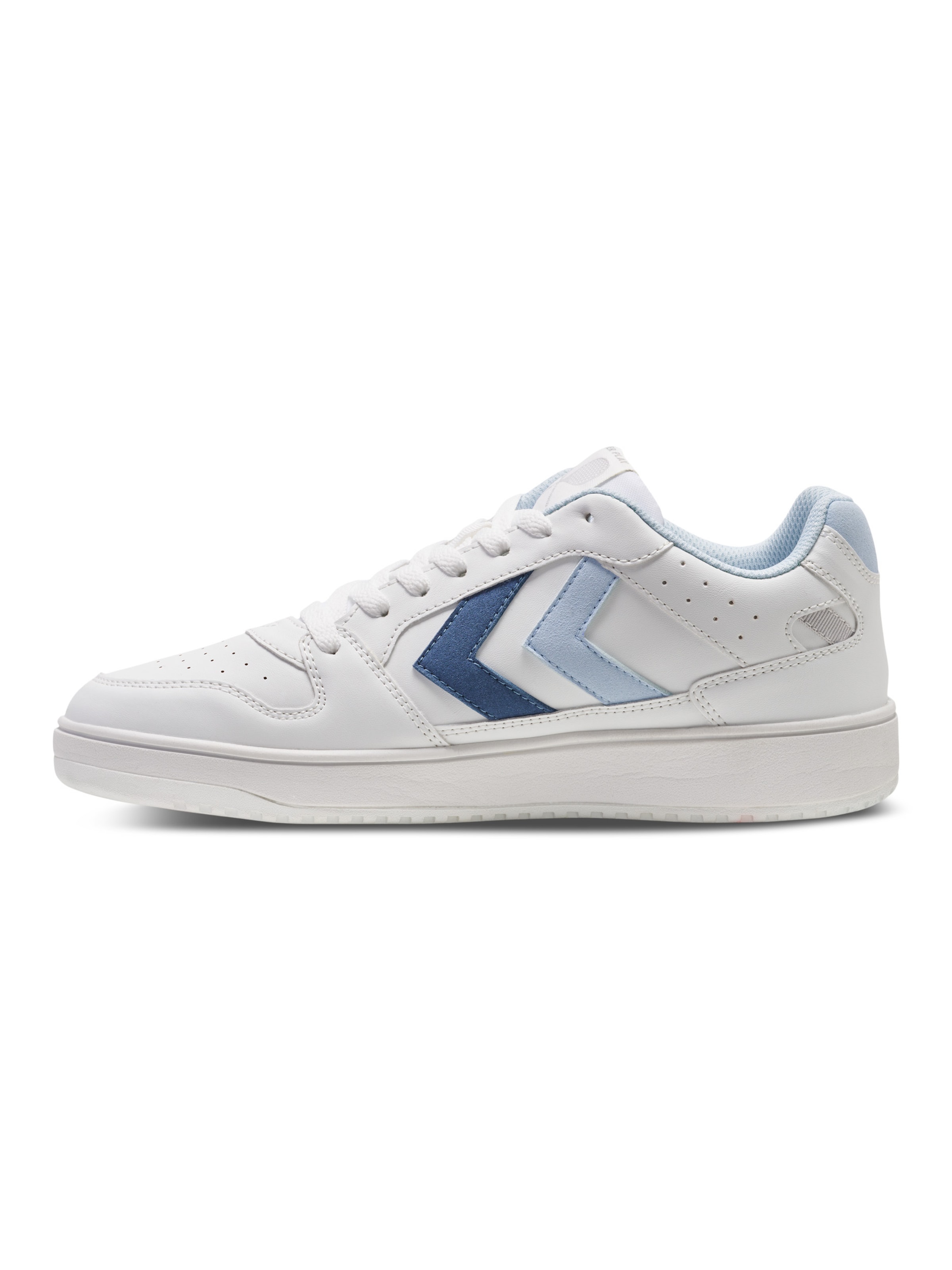 Hummel Platform trainers in White: front