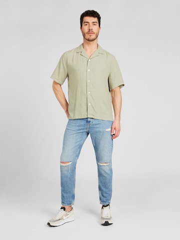 Abercrombie & Fitch Comfort fit Button Up Shirt in Green