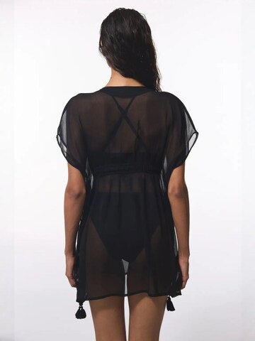 Penti Strandkleid 'PENTI Basic Chiffon Mini-Kaftan mit V-Ausschnitt'‌‌‌ in Schwarz