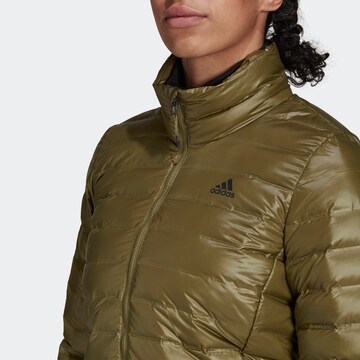 ADIDAS SPORTSWEAR Αθλητικό μπουφάν 'Varilite' σε πράσινο