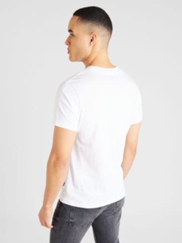 T-Shirt new balance en blanc