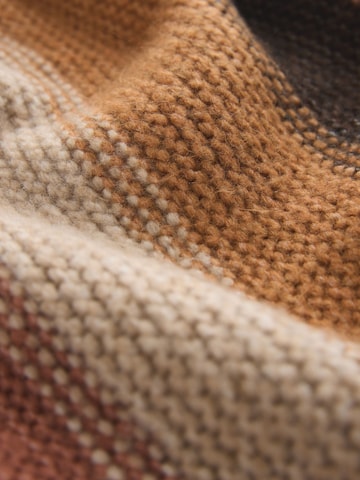 Next Sweater in Orange