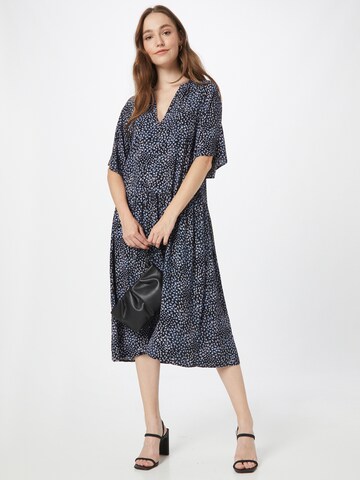 Robe 'Qarin' SOAKED IN LUXURY en bleu