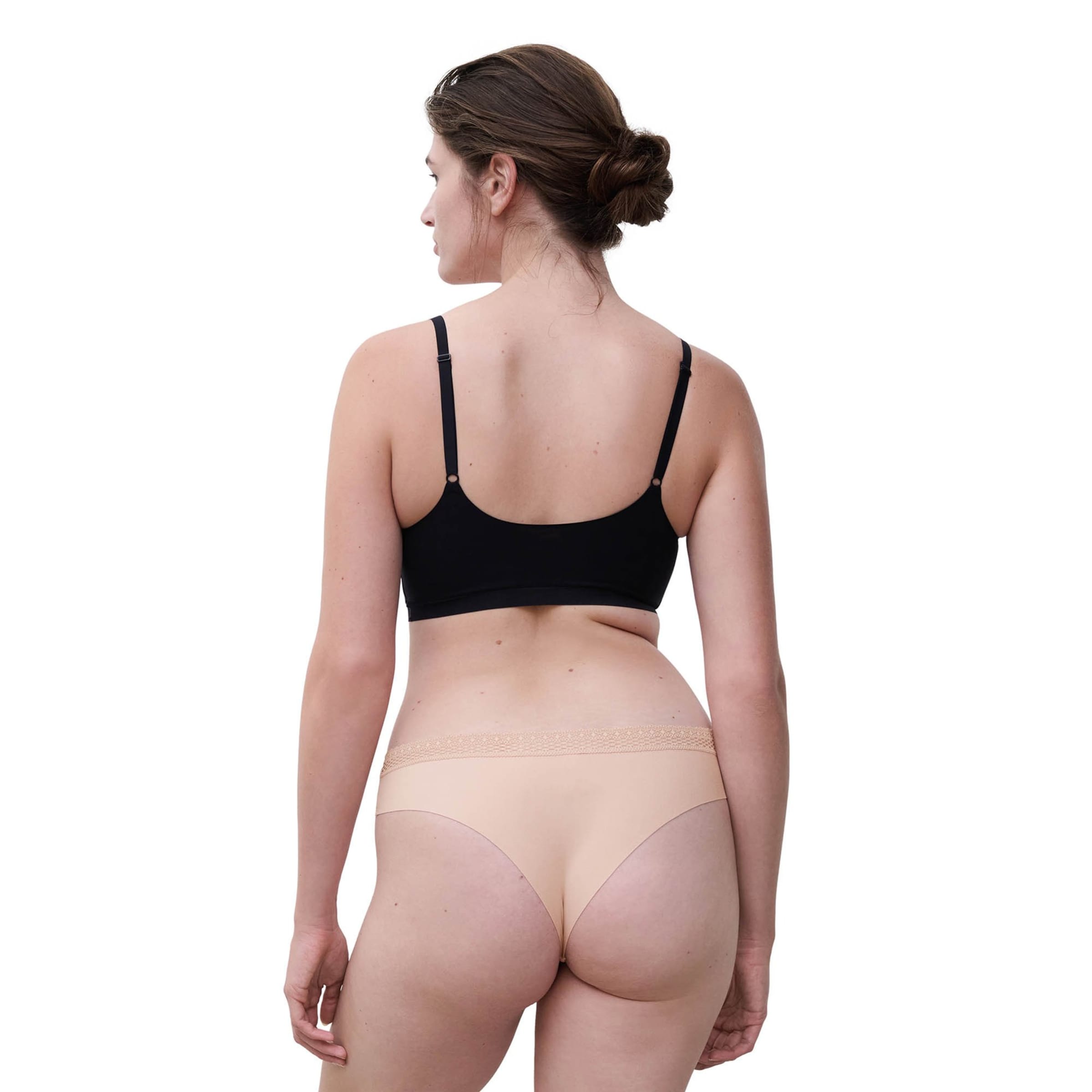 Chantelle Stringi 'Cozy Chic' w kolorze beżowy