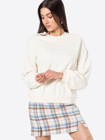 JUST FEMALE Sweatshirt 'Henderson' in Wit: voorkant
