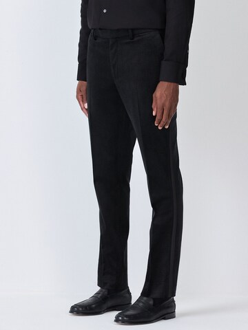 Coupe slim Pantalon Next en noir