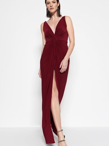 Trendyol Kleid in Rot: Vorderseite