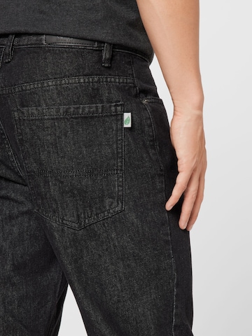 Urban Classics Regular Jeans in Black