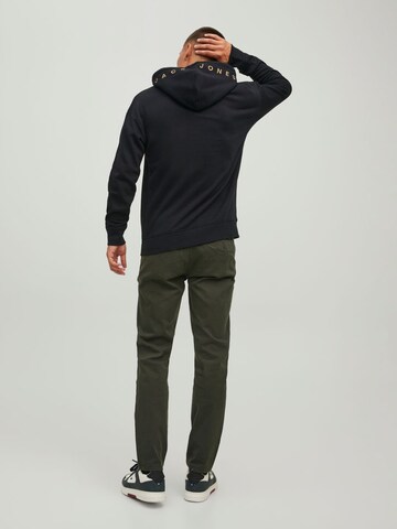 JACK & JONES - Sweatshirt 'Star Roof' em preto