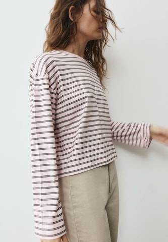 Tricou de la Pull&Bear pe maro