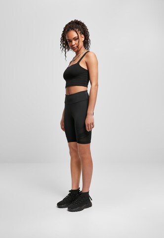 Urban Classics Skinny Shorts in Schwarz