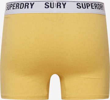 Boxeri de la Superdry pe galben