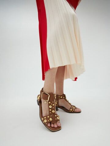 Lola Casademunt Sandal in Brown: front