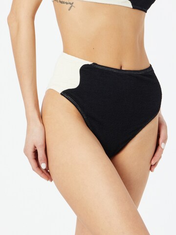 Underprotection Bikini Bottoms in Beige: front