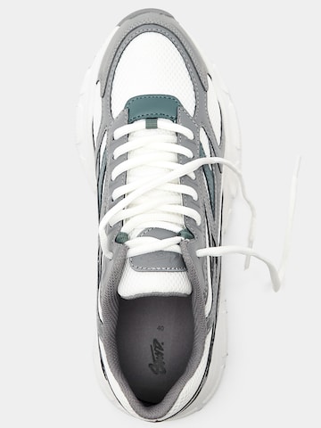 Pull&Bear Sneakers low i grå