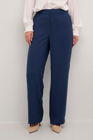 Regular Pantalon 'Cocamia' Cream en bleu : devant