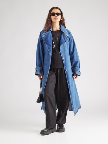 Maglietta '8NYTCX' di ARMANI EXCHANGE in nero