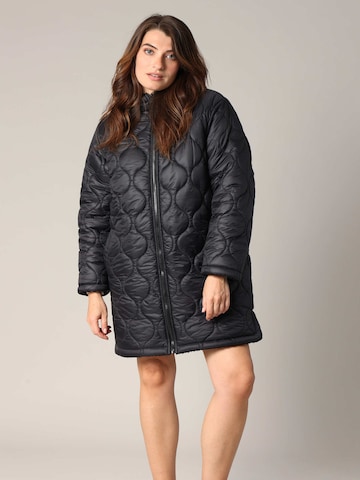 Manteau d’hiver 'Edwina' Deeluxe en noir
