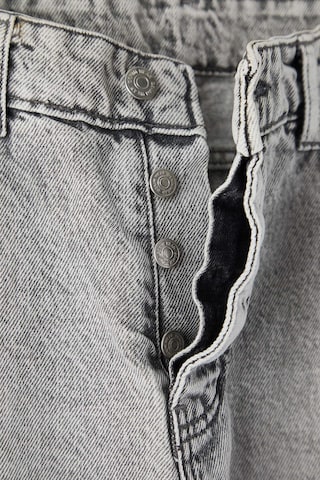 Trendyol Regular Jeans in Grau