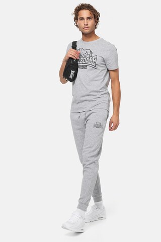 T-Shirt 'Allanfearn' LONSDALE en gris