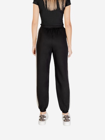 regular Pantaloni sportivi 'MARYELLA JOGGER V5YB02 KB3P2' di GUESS in nero