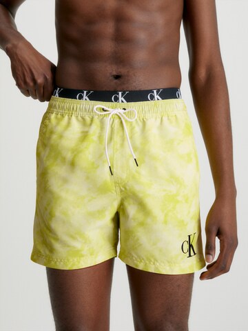 Calvin Klein Swimwear Badeshorts in Gelb