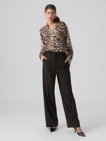 VERO MODA Blouse 'Josie Rika' in Bruin