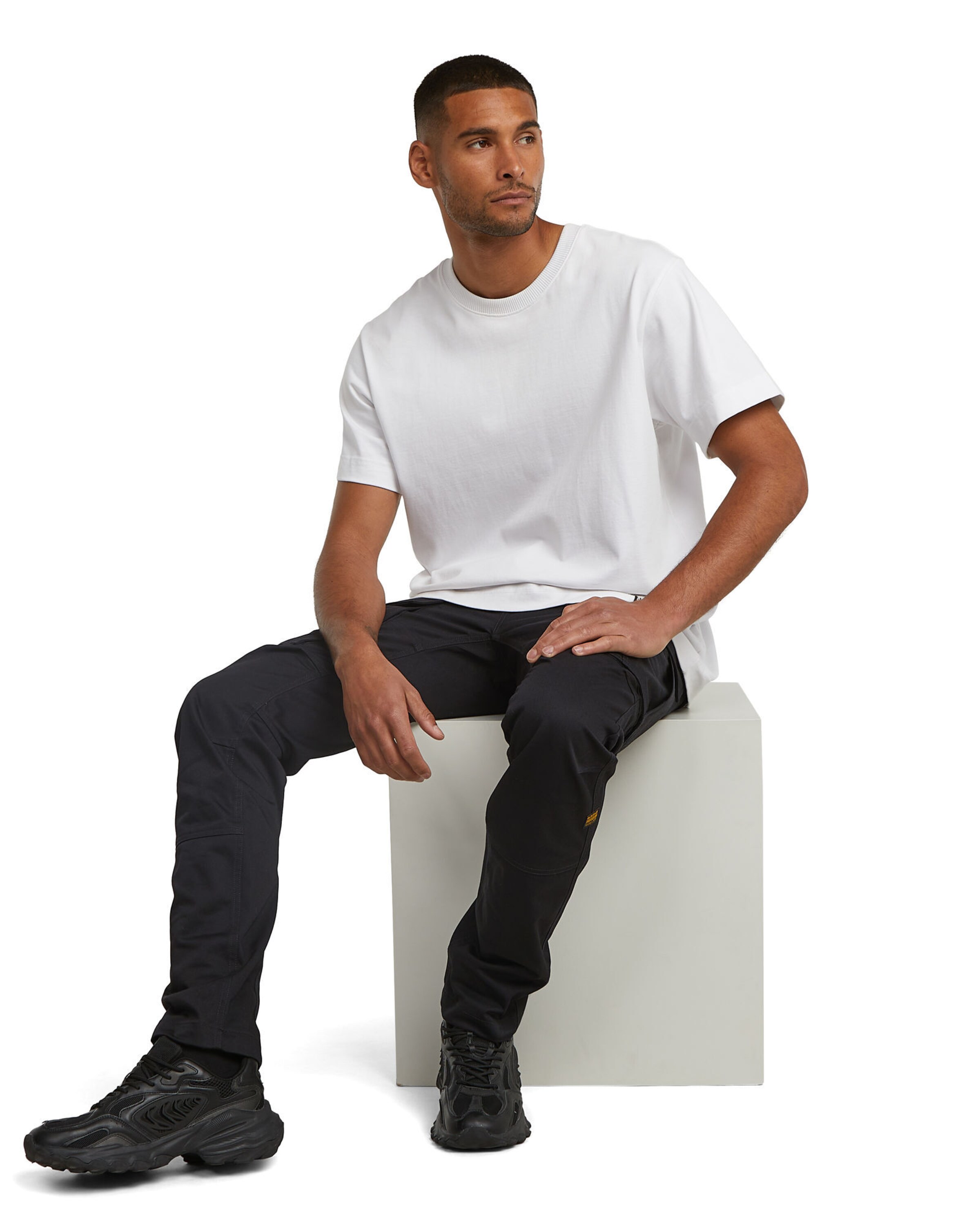 G-STAR Tapered Cargo Pants in Black