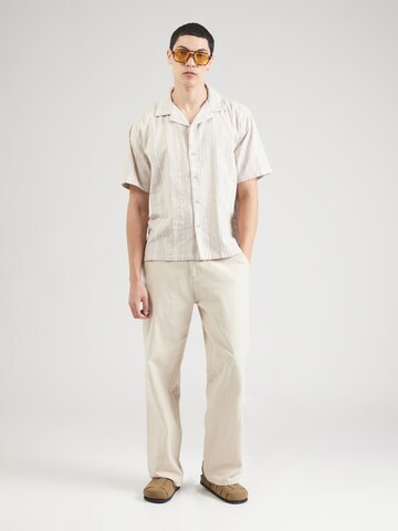 Coupe regular Chemise 'DOBBY LAYER' Abercrombie & Fitch en beige