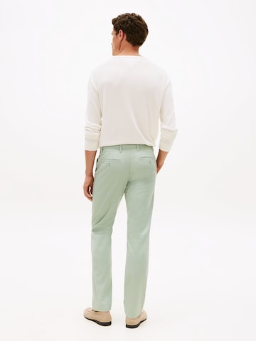 Regular Pantalon chino 'Denton' TOMMY HILFIGER en vert