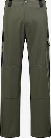 Youthup Regular Cargo Pants in Green: front