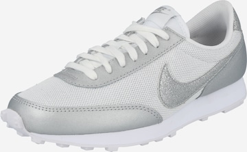 Nike Sportswear Platform trainers in White: front