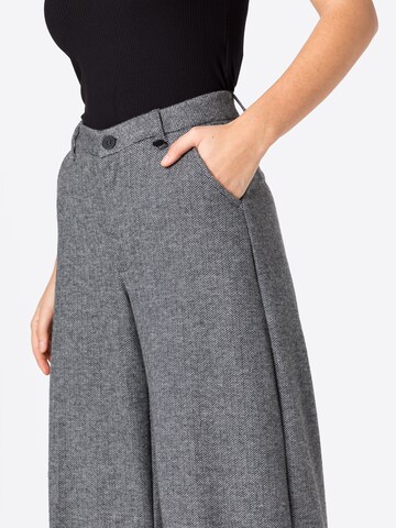 Gang Wide Leg Hose 'Cinzia' in Grau