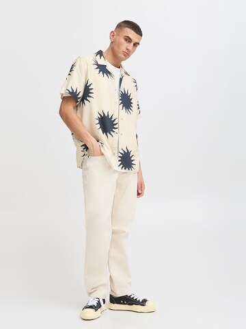 !Solid - Ajuste confortable Camisa 'SDPargav' en beige