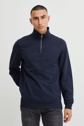 Pullover di 11 Project in blu: frontale