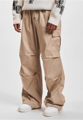 DEF Loosefit Cargobroek in Beige: voorkant
