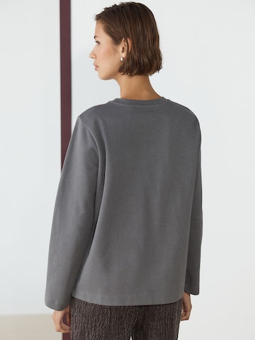 Next Shirt in Grey