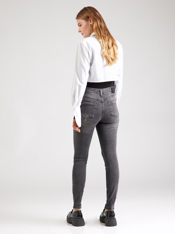 Skinny Jeans di Sublevel in grigio