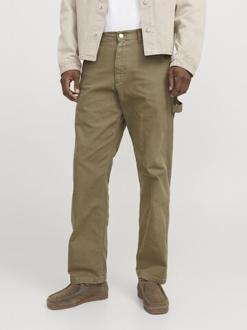 JACK & JONES Loose fit Cargo trousers 'JPSTEDDIE JJCARPENTER' in Green: front