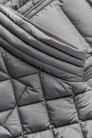 STRELLSON Prehodna jakna 'Clason' | siva barva